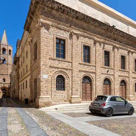 La Finestra Sul Teatro Apartment Алгеро Екстериор снимка