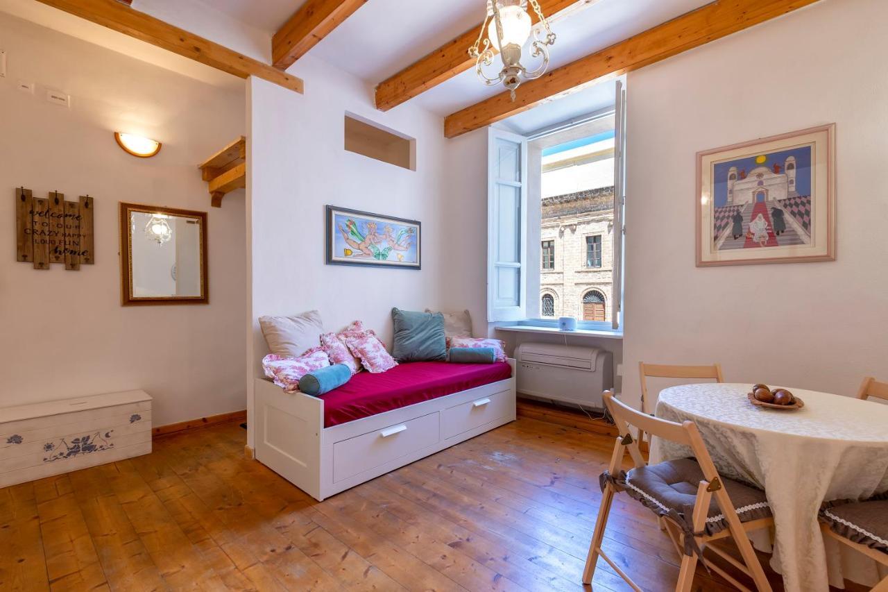 La Finestra Sul Teatro Apartment Алгеро Екстериор снимка